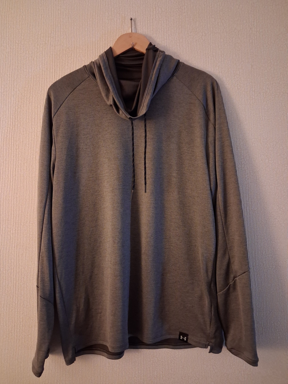 Under Armour Gray Cow Neck Pullover Mens Sz L